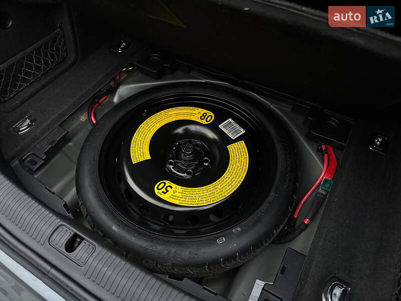 Седан Audi A4 2017 в Ровно