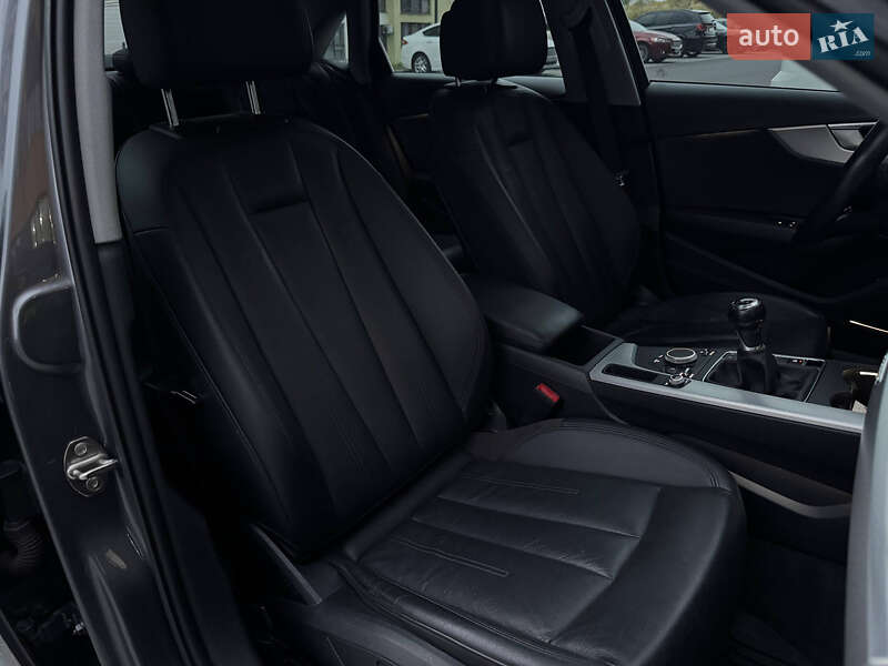Седан Audi A4 2017 в Ровно
