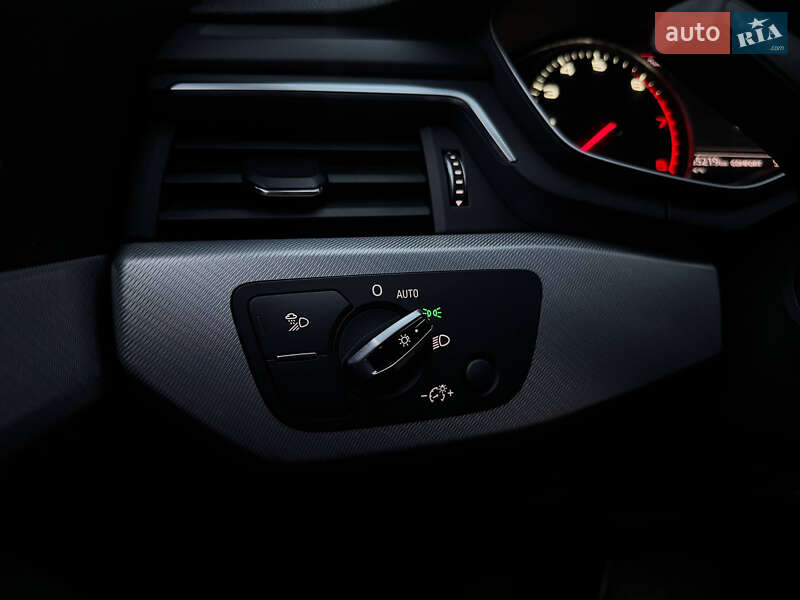 Седан Audi A4 2017 в Ровно