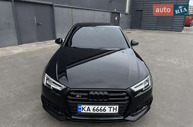 Седан Audi A4 2016 в 