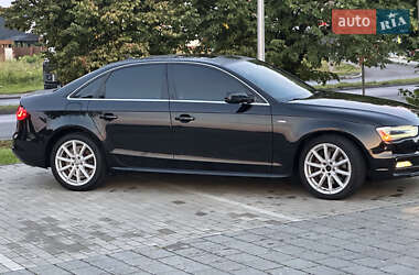 Седан Audi A4 2014 в 