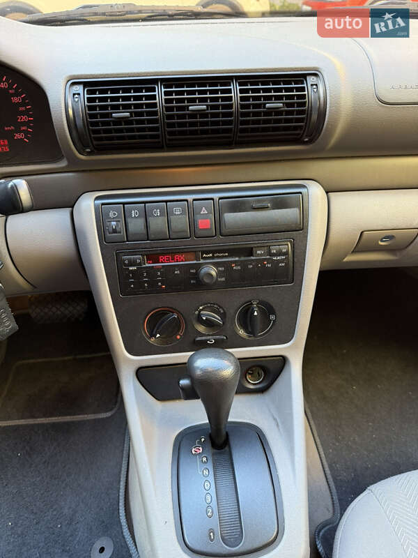 Седан Audi A4 1997 в Харькове