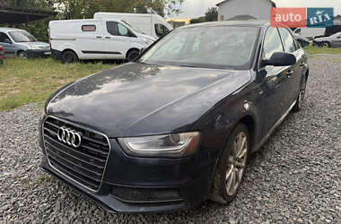 Седан Audi A4 2015 в Жовкве