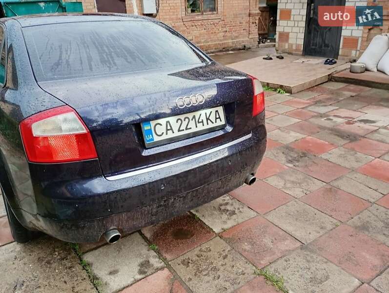 Седан Audi A4 2001 в 