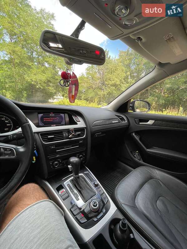 Седан Audi A4 2011 в Окнах фото 16 Седан Audi A4 2011 в Окнах