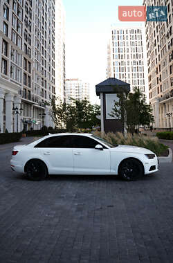 Седан Audi A4 2017 в 