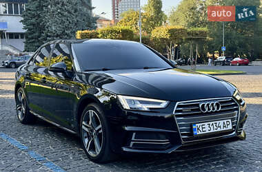 Седан Audi A4 2018 в Дніпрі