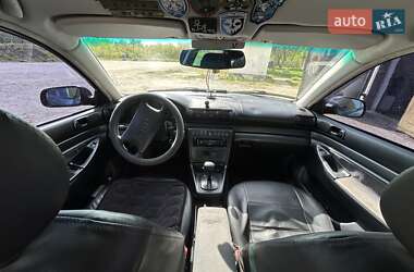 Седан Audi A4 1995 в Чернигове