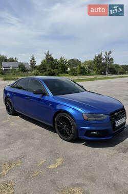 Седан Audi A4 2015 в Львові