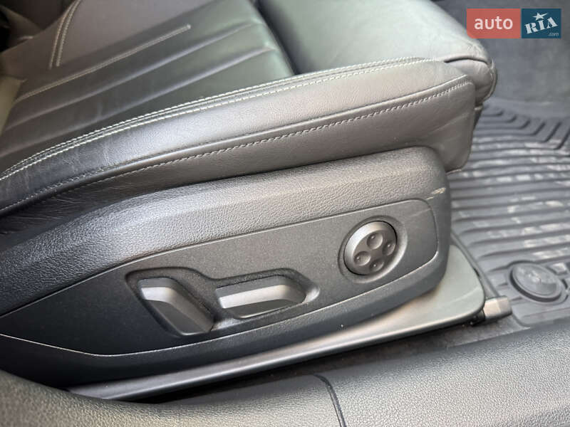 Седан Audi A4 2020 в Одессе