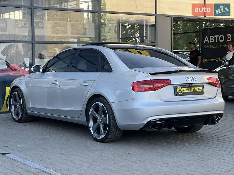 Седан Audi A4 2013 в Ивано-Франковске