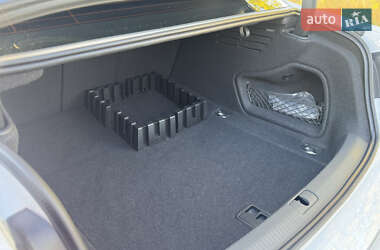 Седан Audi A4 2022 в 