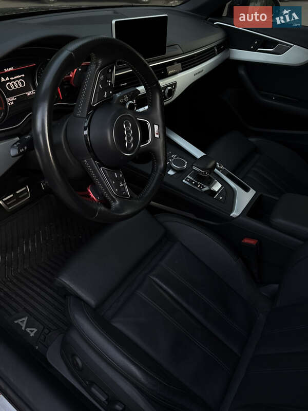 Седан Audi A4 2017 в Львове