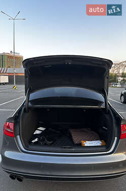 Седан Audi A4 2013 в 