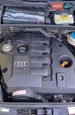 Седан Audi A4 2003 в 