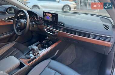 Седан Audi A4 2021 в 