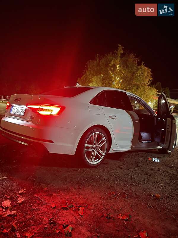 Седан Audi A4 2016 в Киеве
