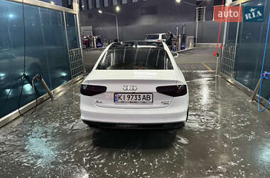 Седан Audi A4 2013 в 