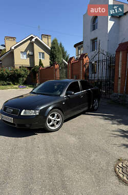 Седан Audi A4 2000 в 