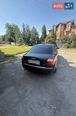Седан Audi A4 2000 в 