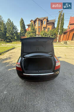 Седан Audi A4 2000 в 