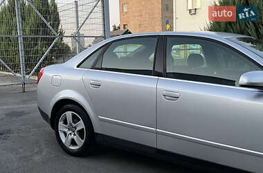 Седан Audi A4 2004 в 
