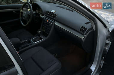 Седан Audi A4 2004 в 