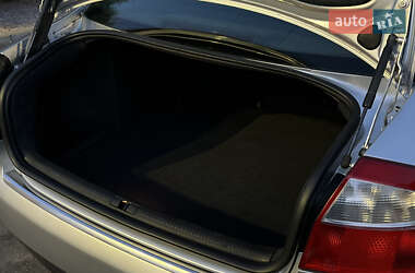 Седан Audi A4 2004 в 