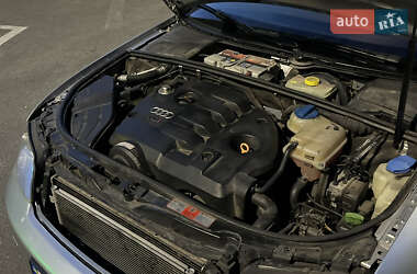 Седан Audi A4 2004 в 