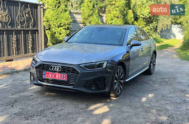 Седан Audi A4 2021 в 