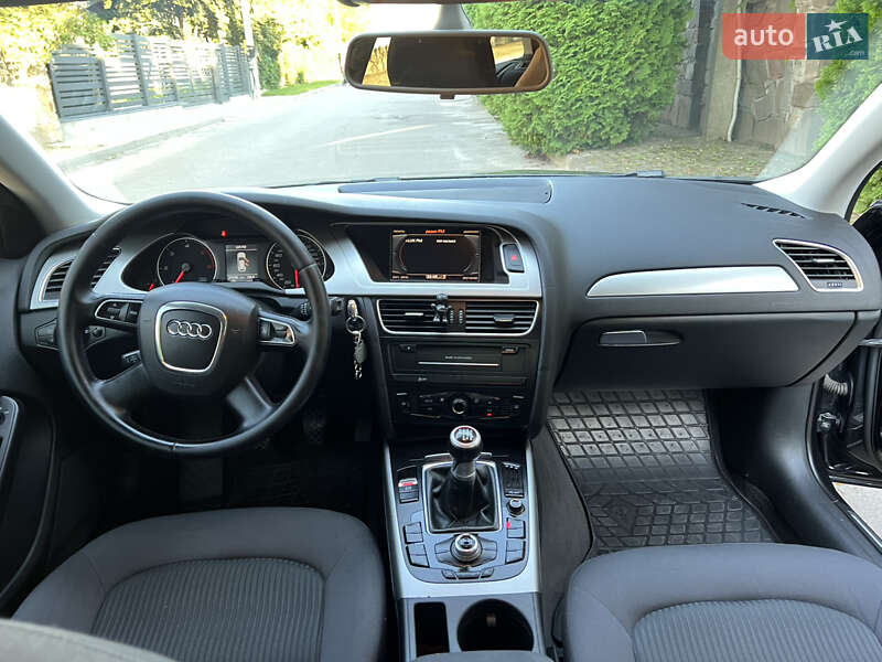 Универсал Audi A4 2011 в Львове