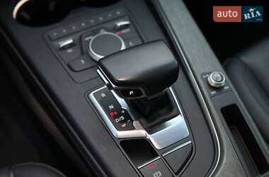 Седан Audi A4 2019 в 