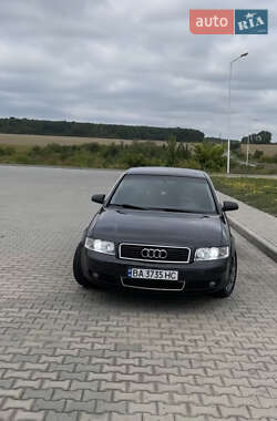 Седан Audi A4 2003 в Новоархангельську