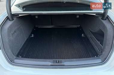 Седан Audi A4 2013 в 