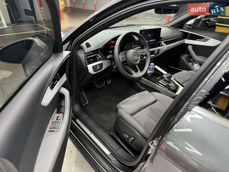 Седан Audi A4 2023 в Киеве