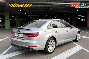 Седан Audi A4 2015 в 