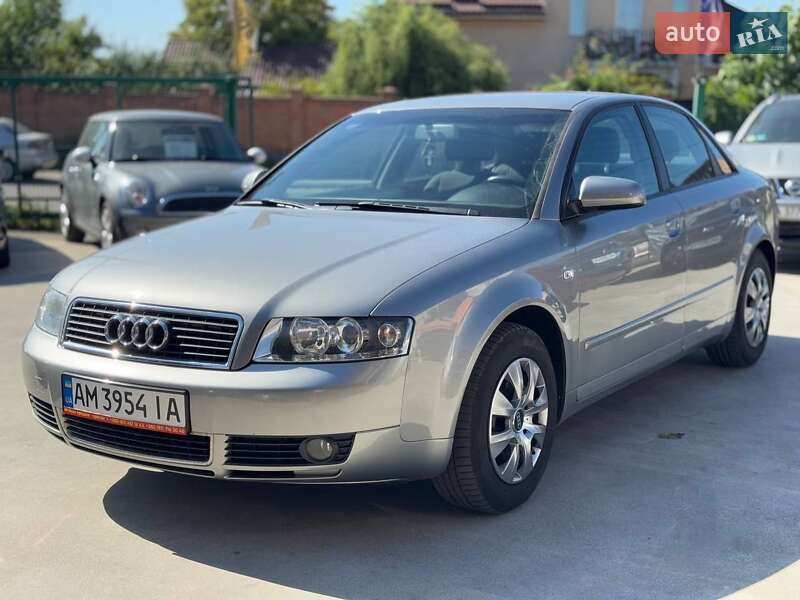 Седан Audi A4 2003 в 