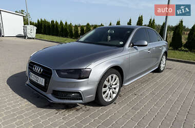 Седан Audi A4 2014 в Городке