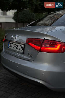 Седан Audi A4 2013 в 