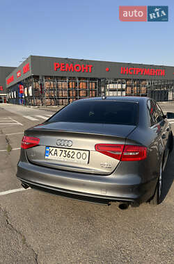 Седан Audi A4 2014 в 