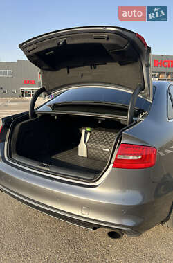 Седан Audi A4 2014 в 