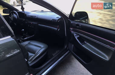 Седан Audi A4 2000 в 