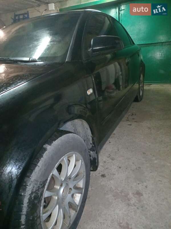 Седан Audi A4 2004 в Харькове