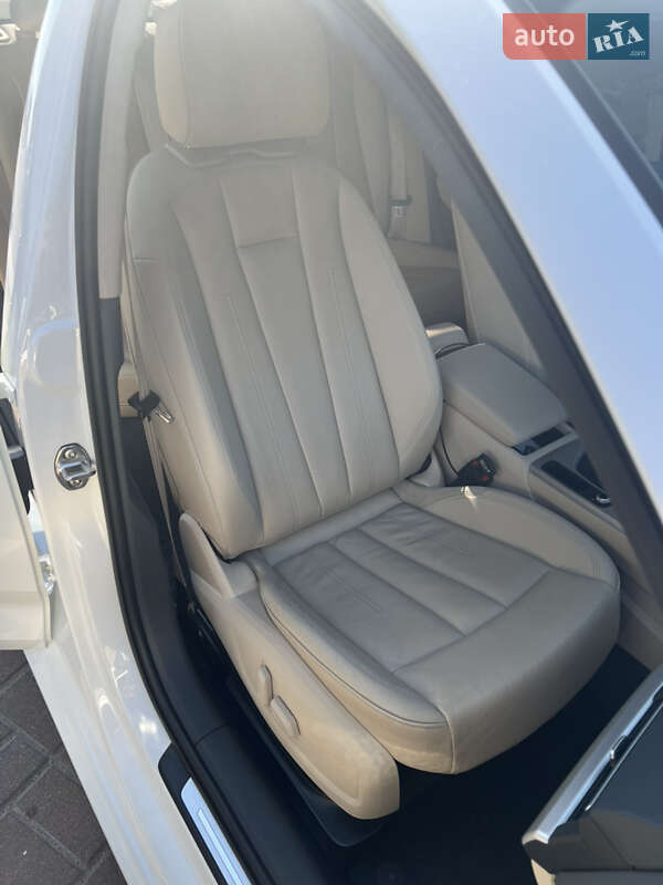 Седан Audi A4 2018 в Киеве фото 20 Седан Audi A4 2018 в Киеве