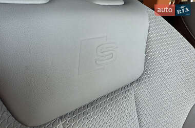 Седан Audi A4 2023 в Киеве