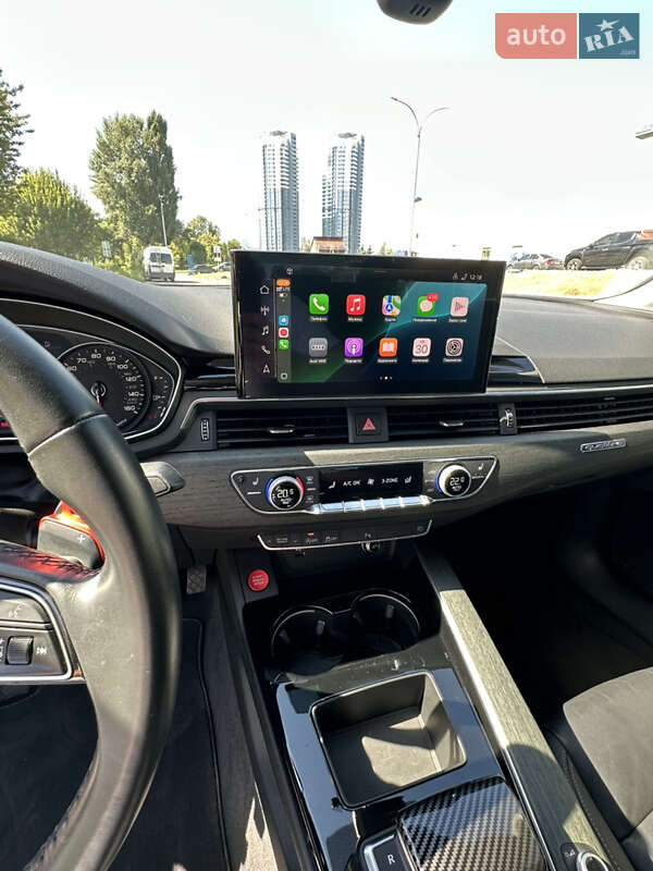 Седан Audi A4 2021 в Киеве