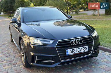 Седан Audi A4 2017 в 