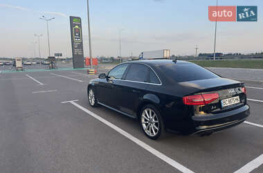 Седан Audi A4 2015 в 