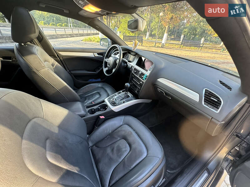 Седан Audi A4 2011 в Сарате