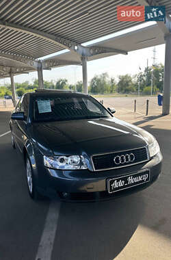 Седан Audi A4 2001 в 